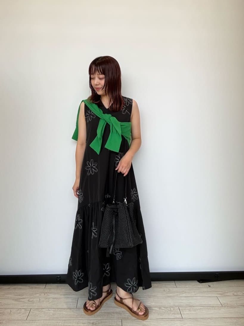 UNITED ARROWS 六本木ヒルズ店限定 フラワー ギャザーワンピース EMMEL REFINES＞EM フラワーシシュウ キリカエ ギャザー ワンピース
