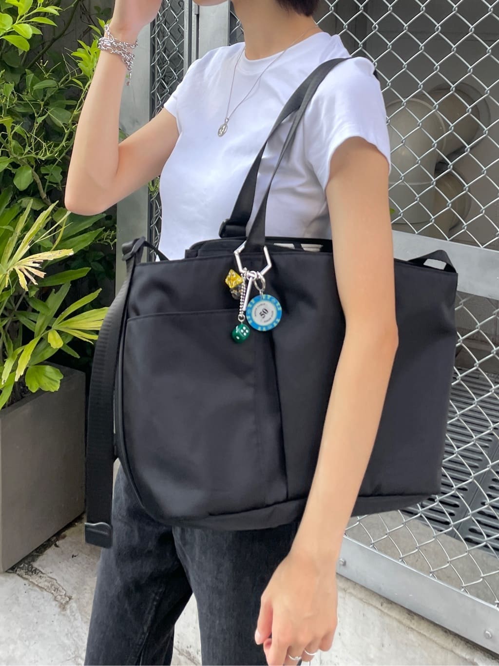 ear PAPILLONNERの《ouchi企画》アジャスタートートバッグ横型を使ったコーディネートを紹介します。｜Rakuten Fashion(楽天ファッション／旧楽天ブランドアベニュー)7330969