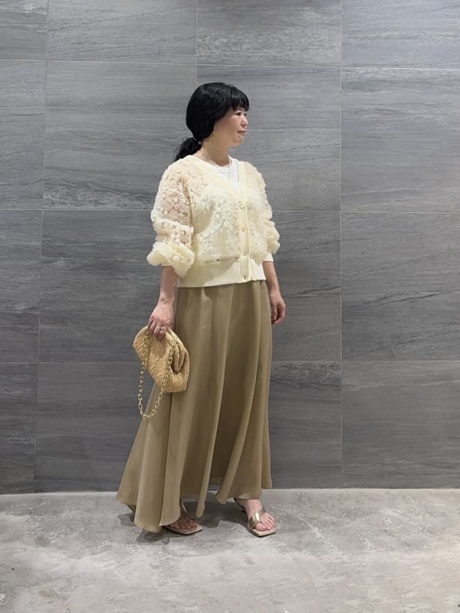 GALLARDAGALANTEの【前後2WAY】フラワーシアーカーディガンを使ったコーディネートを紹介します。｜Rakuten Fashion(楽天ファッション／旧楽天ブランドアベニュー)7331501