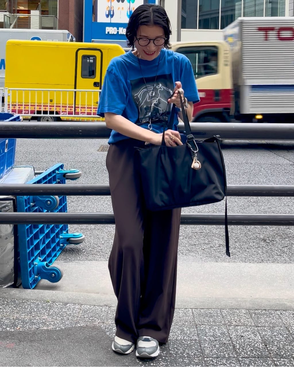 ear PAPILLONNERの《ouchi企画》アジャスタートートバッグ横型を使ったコーディネートを紹介します。｜Rakuten Fashion(楽天ファッション／旧楽天ブランドアベニュー)7331592