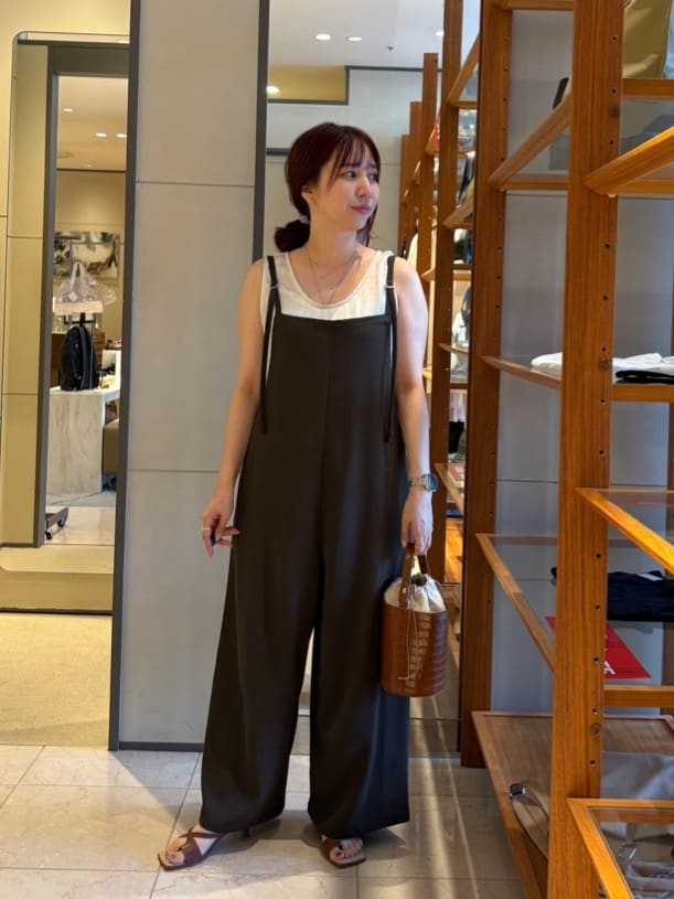 GALLARDAGALANTEの【2サイズ展開】ドライクロスサロペットを使ったコーディネートを紹介します。｜Rakuten Fashion(楽天ファッション／旧楽天ブランドアベニュー)7334100