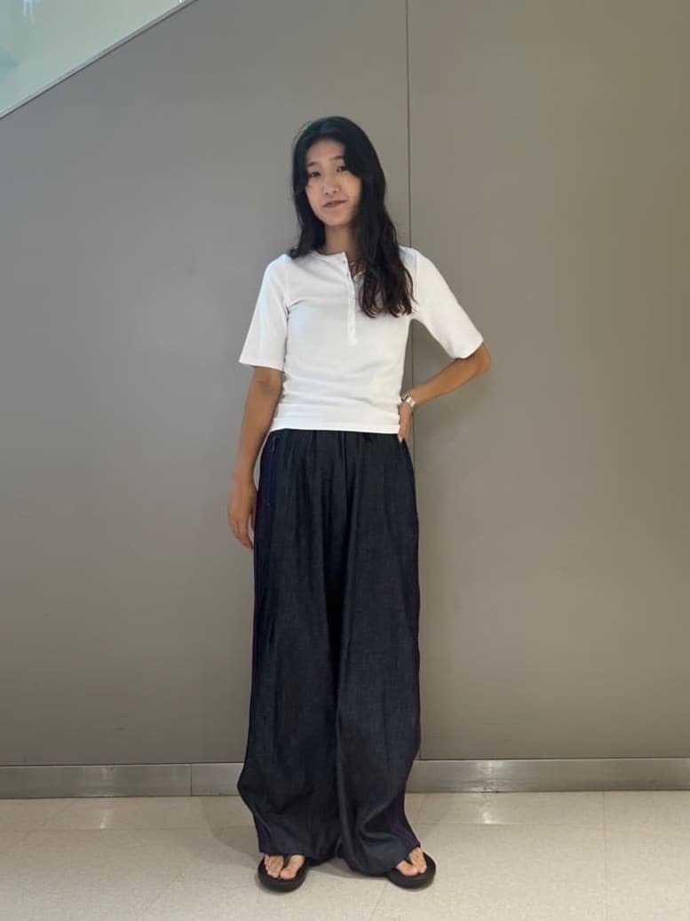 FREAK’S STOREのコットンモダール ヘンリーネック 半袖Tシャツを使ったコーディネートを紹介します。｜Rakuten Fashion(楽天ファッション／旧楽天ブランドアベニュー)7335171