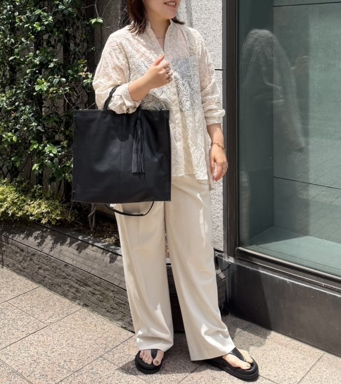 ear PAPILLONNERのタッセルトートバッグ《本革/A4サイズ対応》を使ったコーディネートを紹介します。｜Rakuten Fashion(楽天ファッション／旧楽天ブランドアベニュー)7335597
