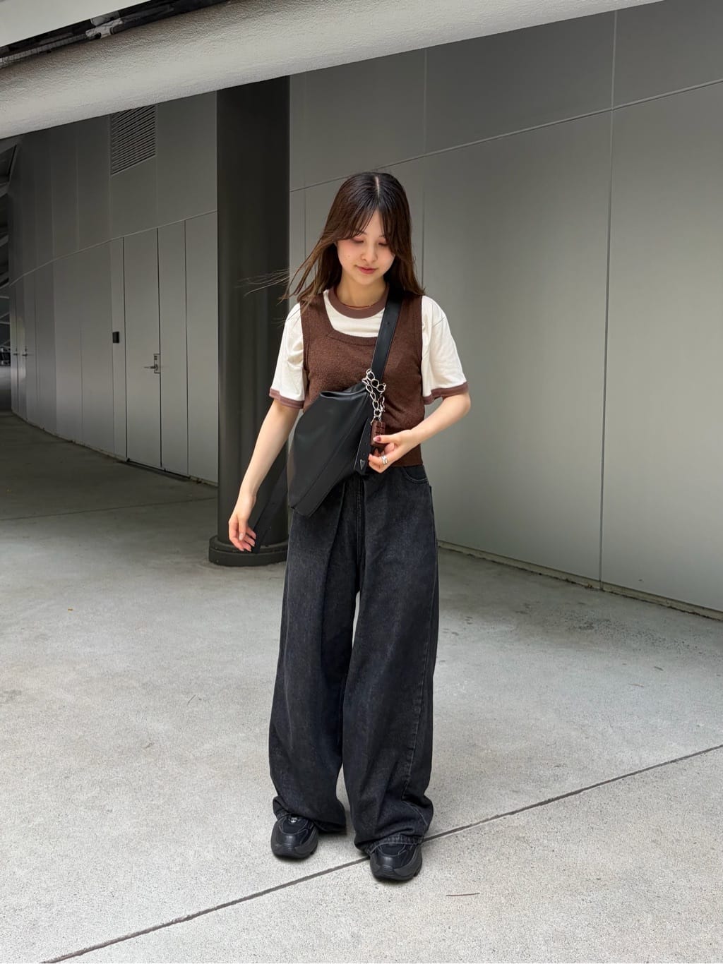 ear PAPILLONNERの《SNS総再生数800万突破!本革/軽量》2WAYレザーショルダーバッグを使ったコーディネートを紹介します。｜Rakuten Fashion(楽天ファッション／旧楽天ブランドアベニュー)7335943