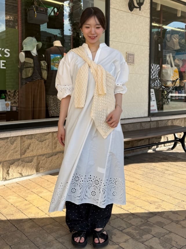 FREAK’S STOREの袖 カットワークレース ワンピースを使ったコーディネートを紹介します。｜Rakuten Fashion(楽天ファッション／旧楽天ブランドアベニュー)7336635