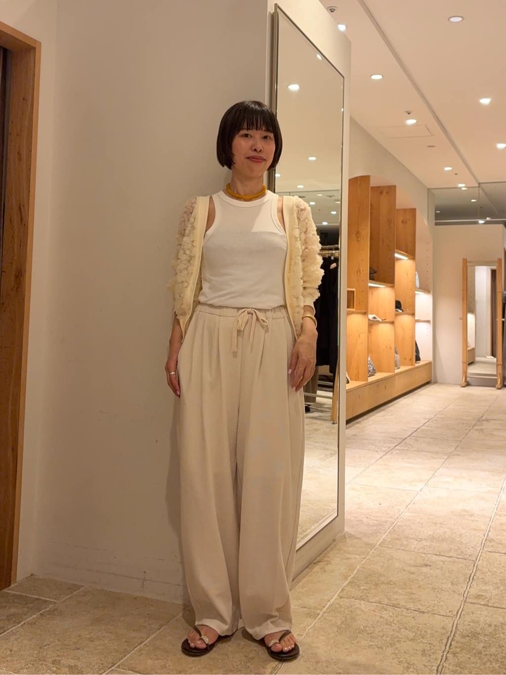 GALLARDAGALANTEの【前後2WAY】フラワーシアーカーディガンを使ったコーディネートを紹介します。｜Rakuten Fashion(楽天ファッション／旧楽天ブランドアベニュー)7337913