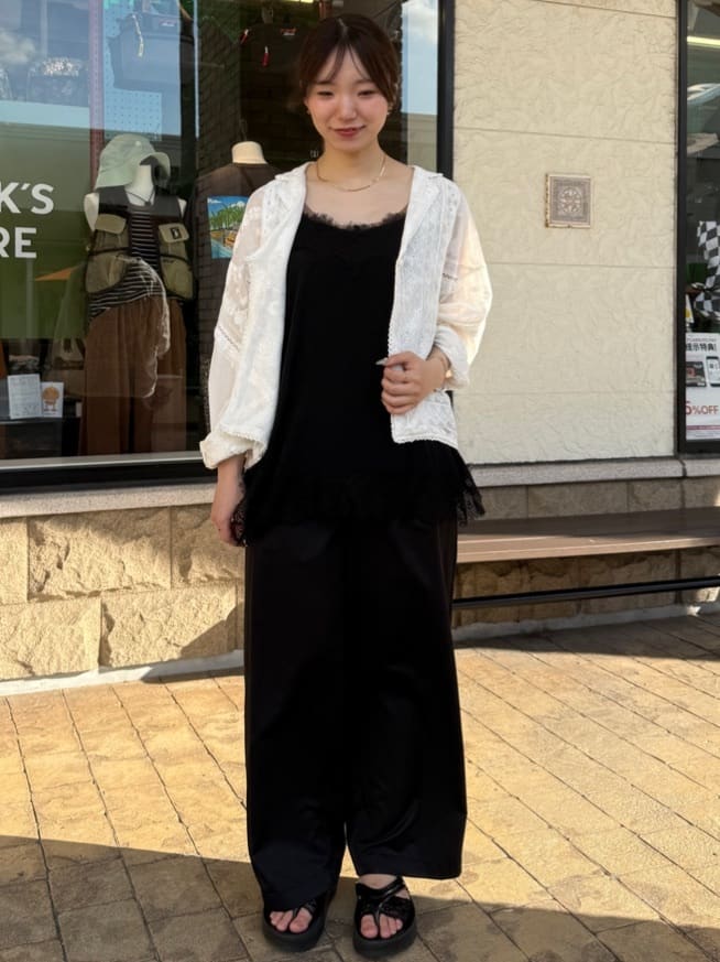 FREAK’S STOREのシアー トリミング タンクトップを使ったコーディネートを紹介します。｜Rakuten Fashion(楽天ファッション／旧楽天ブランドアベニュー)7338786