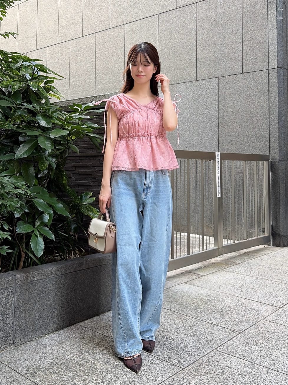 PROPORTION BODY DRESSINGのレースギャザーブラウスを使ったコーディネートを紹介します。｜Rakuten Fashion(楽天ファッション／旧楽天ブランドアベニュー)7341020