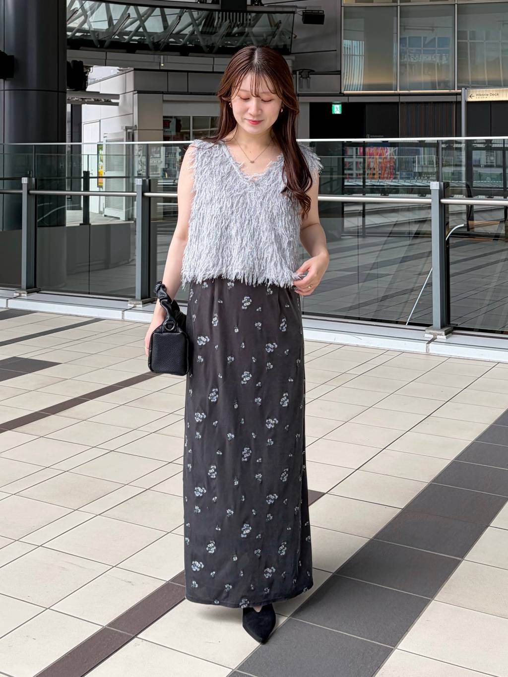 mysty womanのフラッフィーVネックベストを使ったコーディネートを紹介します。｜Rakuten Fashion(楽天ファッション／旧楽天ブランドアベニュー)7342440