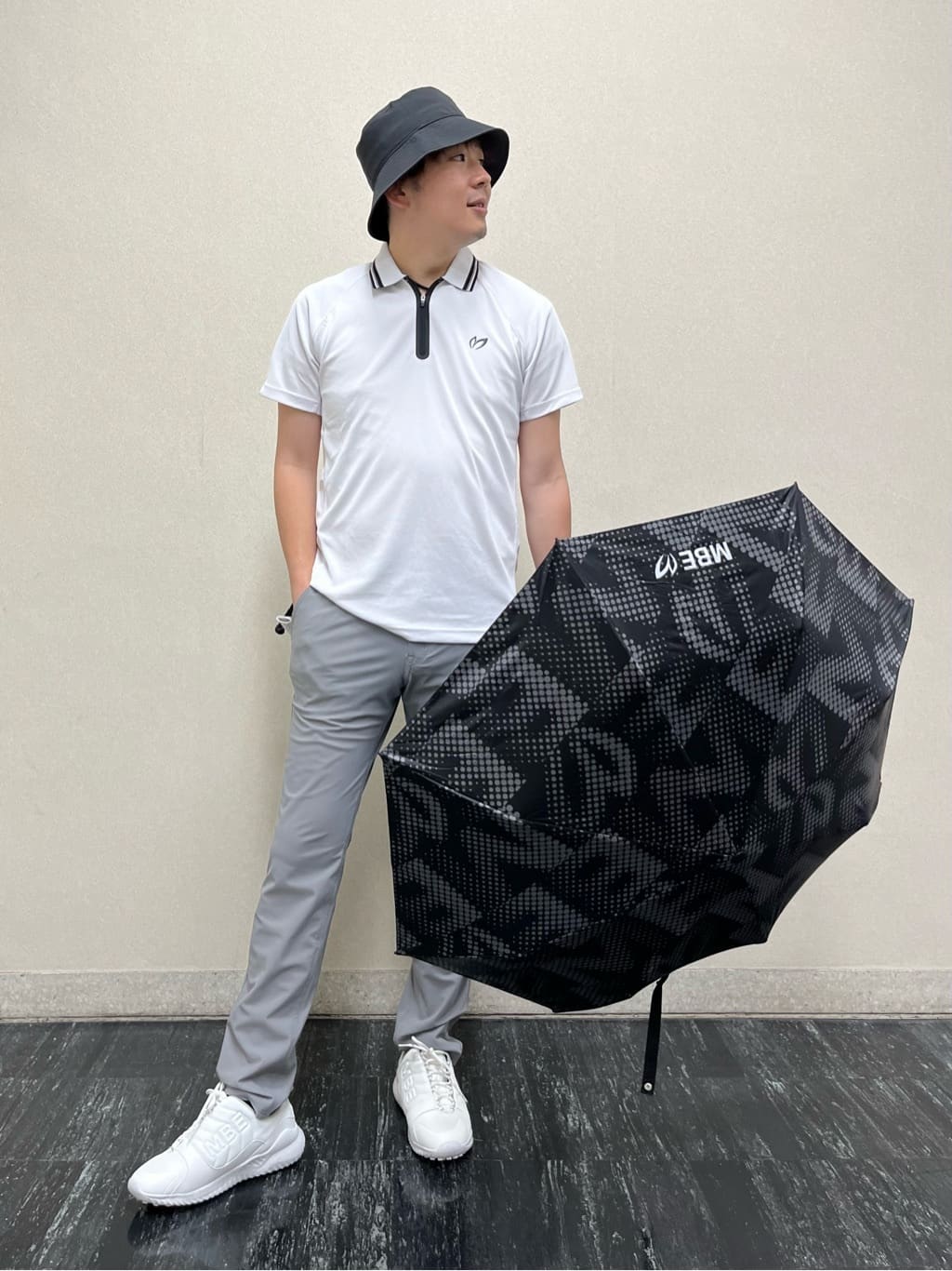MASTER BUNNY EDITION | UV折りたたみ傘 (UNISEX) | Rakuten Fashion