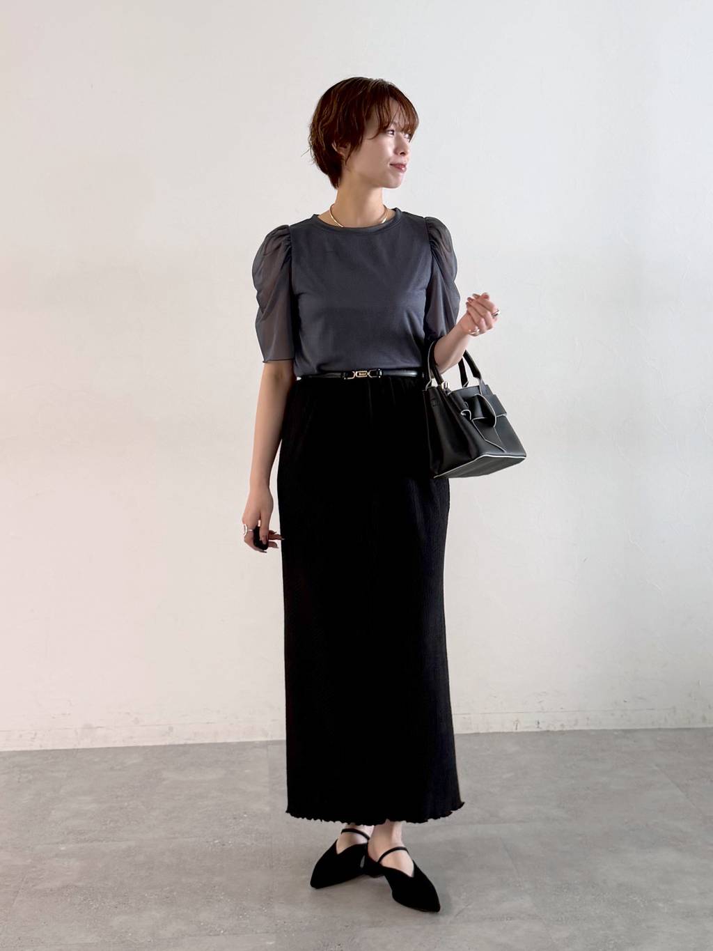 mysty womanのラメシアーギャザースリーブプルオーバーを使ったコーディネートを紹介します。｜Rakuten Fashion(楽天ファッション／旧楽天ブランドアベニュー)7345148