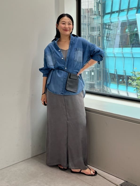 GALLARDAGALANTEの【スカーフ付き】カシュクールデニムシャツを使ったコーディネートを紹介します。｜Rakuten Fashion(楽天ファッション／旧楽天ブランドアベニュー)7347294