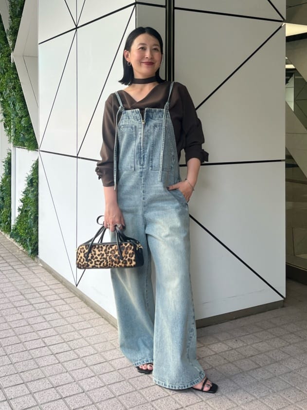 GALLARDAGALANTEの【2サイズ展開】センタージップデニムサロペットを使ったコーディネートを紹介します。｜Rakuten Fashion(楽天ファッション／旧楽天ブランドアベニュー)7347318