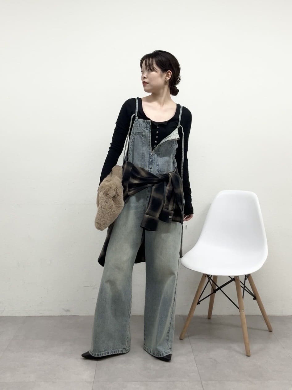 GALLARDAGALANTEの【2サイズ展開】センタージップデニムサロペットを使ったコーディネートを紹介します。｜Rakuten Fashion(楽天ファッション／旧楽天ブランドアベニュー)7349848