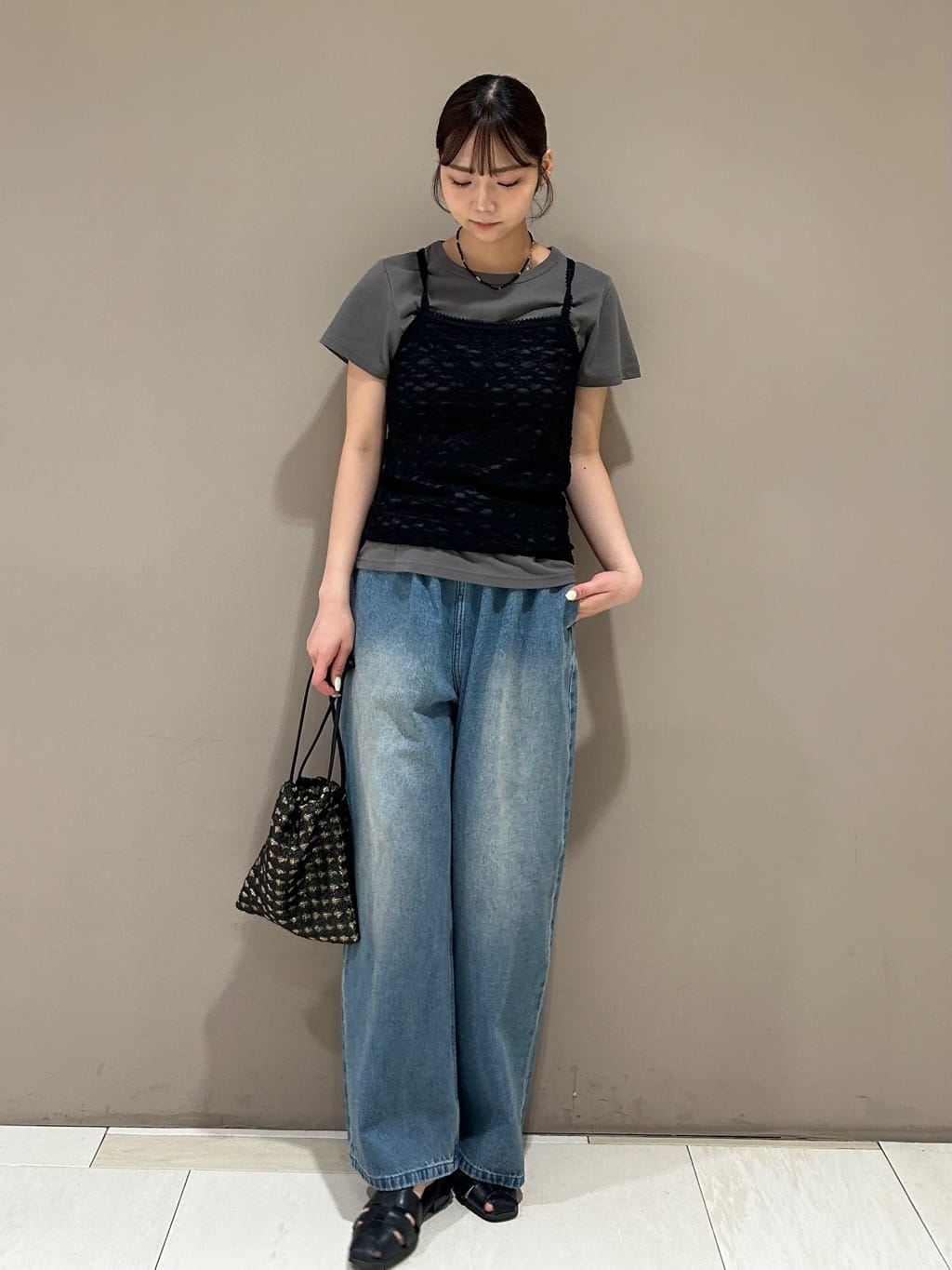 FREAK’S STOREの【セットアイテム】レースキャミソール Tシャツセットを使ったコーディネートを紹介します。｜Rakuten Fashion(楽天ファッション／旧楽天ブランドアベニュー)7353193