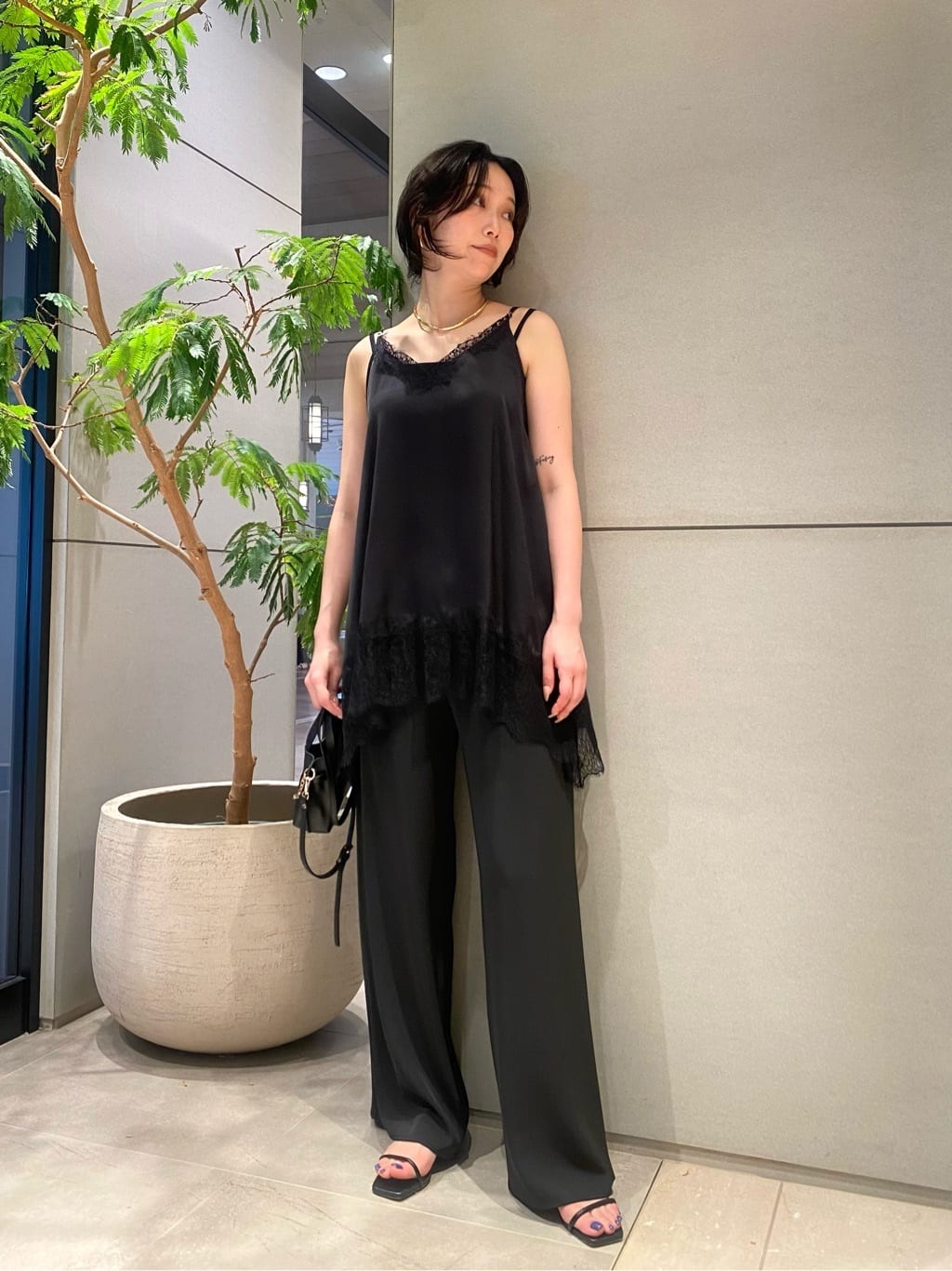 GALLARDAGALANTEの【ミニマルで万能!】ネックカフを使ったコーディネートを紹介します。｜Rakuten Fashion(楽天ファッション／旧楽天ブランドアベニュー)7354349