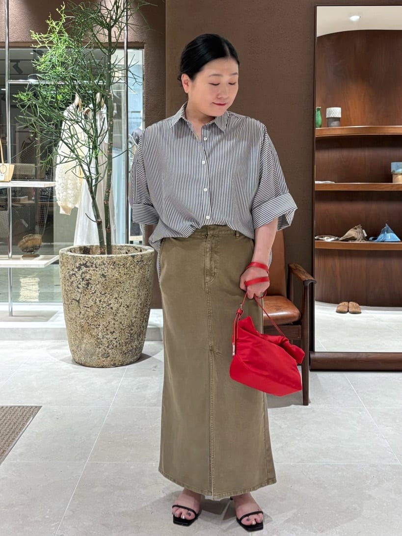 GALLARDAGALANTEの【セットアップ対応】リヨセルスリットスカートを使ったコーディネートを紹介します。｜Rakuten Fashion(楽天ファッション／旧楽天ブランドアベニュー)7356942