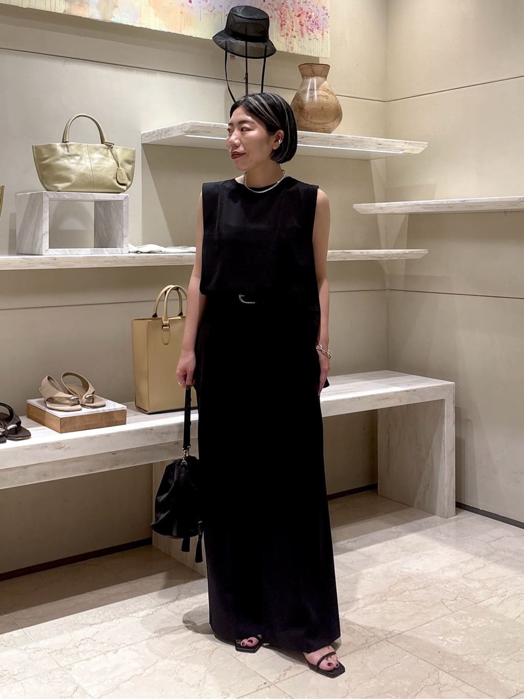 GALLARDAGALANTEのダブルタックパンツを使ったコーディネートを紹介します。｜Rakuten Fashion(楽天ファッション／旧楽天ブランドアベニュー)7356988