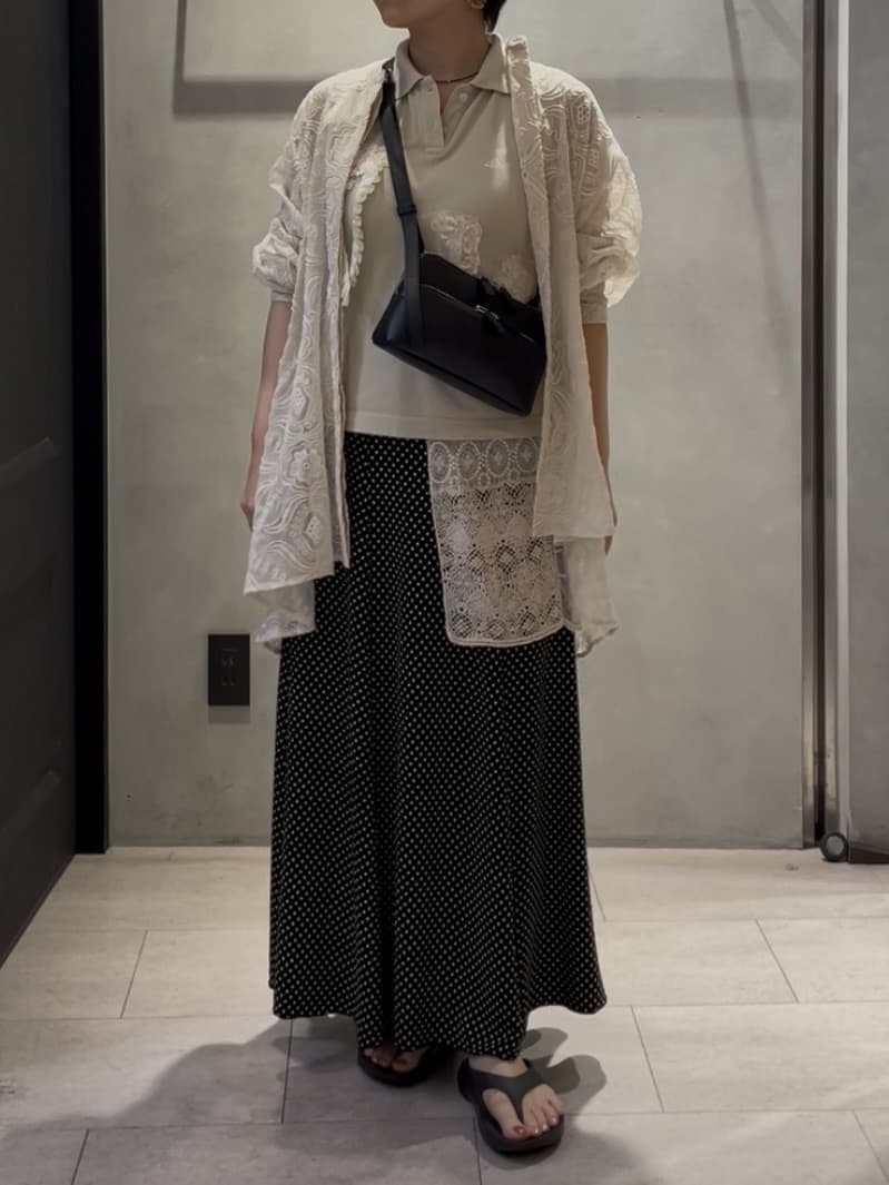 ear PAPILLONNERのシアー刺繍ブラウス【SUM1 STYLE】を使ったコーディネートを紹介します。｜Rakuten Fashion(楽天ファッション／旧楽天ブランドアベニュー)7358972