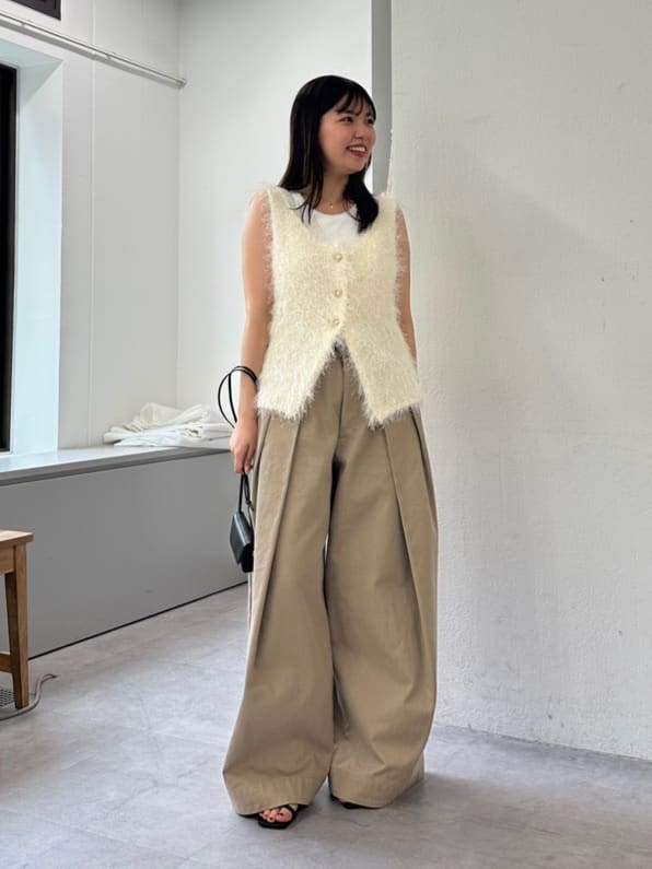 GALLARDAGALANTEのスーパーワイドタックパンツを使ったコーディネートを紹介します。｜Rakuten Fashion(楽天ファッション／旧楽天ブランドアベニュー)7359143