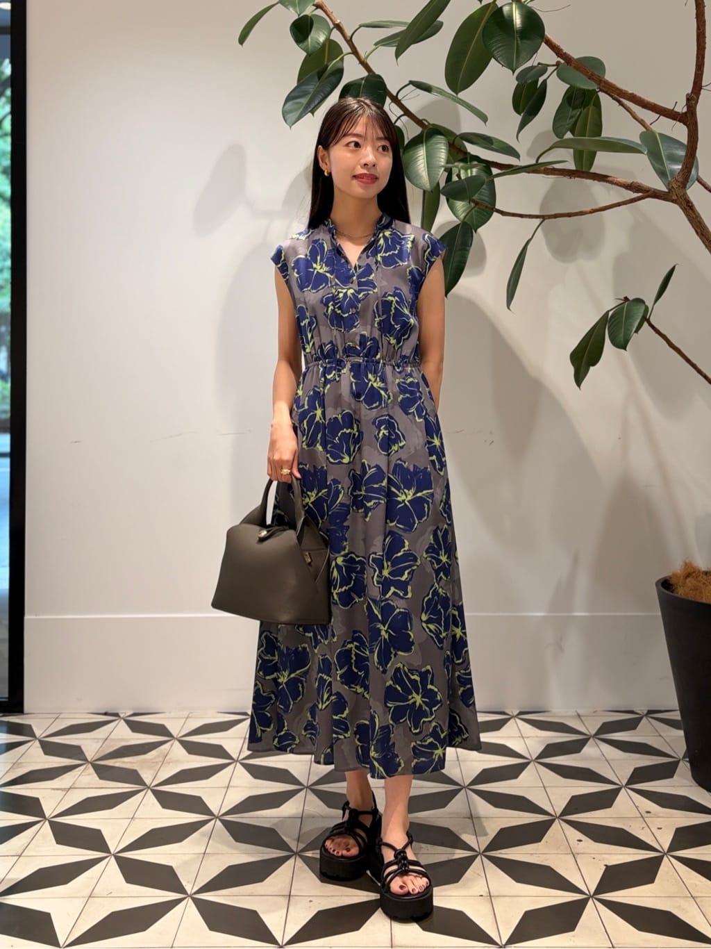 TOMORROWLAND | ローズプリント スタンドカラーワンピース | Rakuten