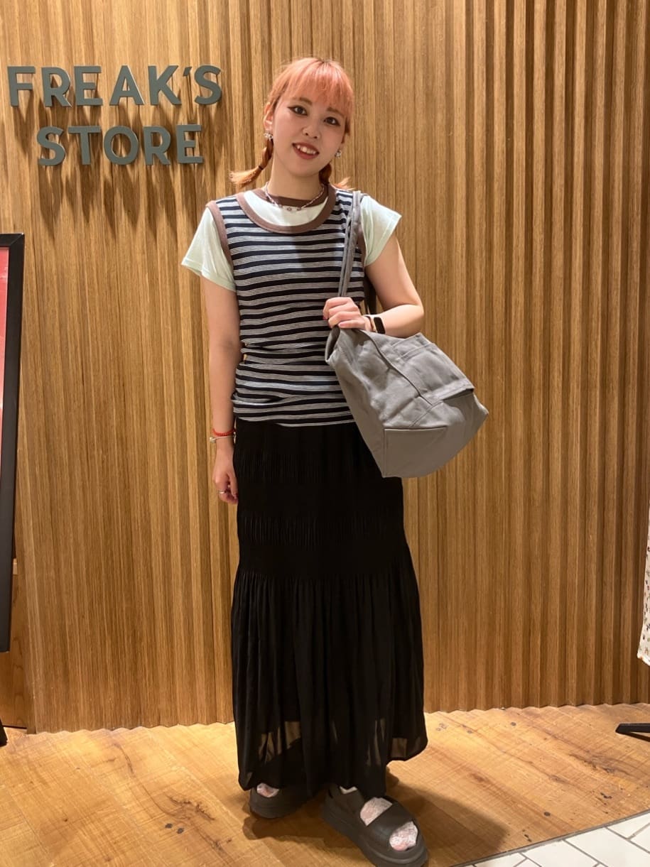 FREAK’S STOREのW GOLDENGLOW EMBOSSED[23.0cm~24.0cm展開]を使ったコーディネートを紹介します。｜Rakuten Fashion(楽天ファッション／旧楽天ブランドアベニュー)7371537