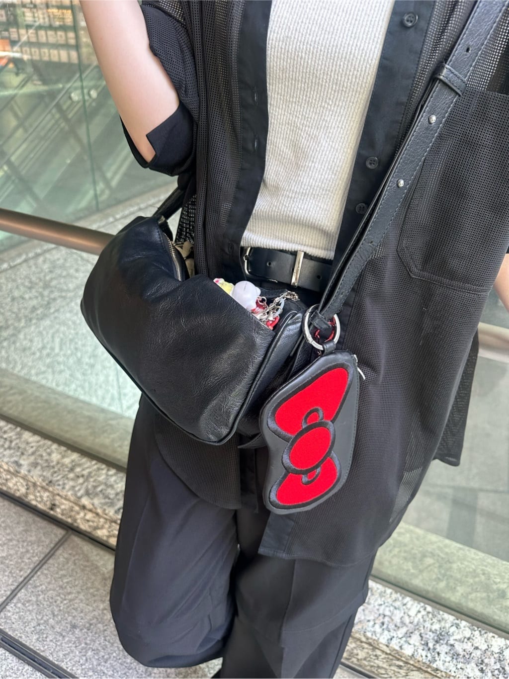 ear PAPILLONNERの《本革/超軽量280g/全骨格◎》ミニスワローマチショルダーバッグを使ったコーディネートを紹介します。｜Rakuten Fashion(楽天ファッション／旧楽天ブランドアベニュー)7371754
