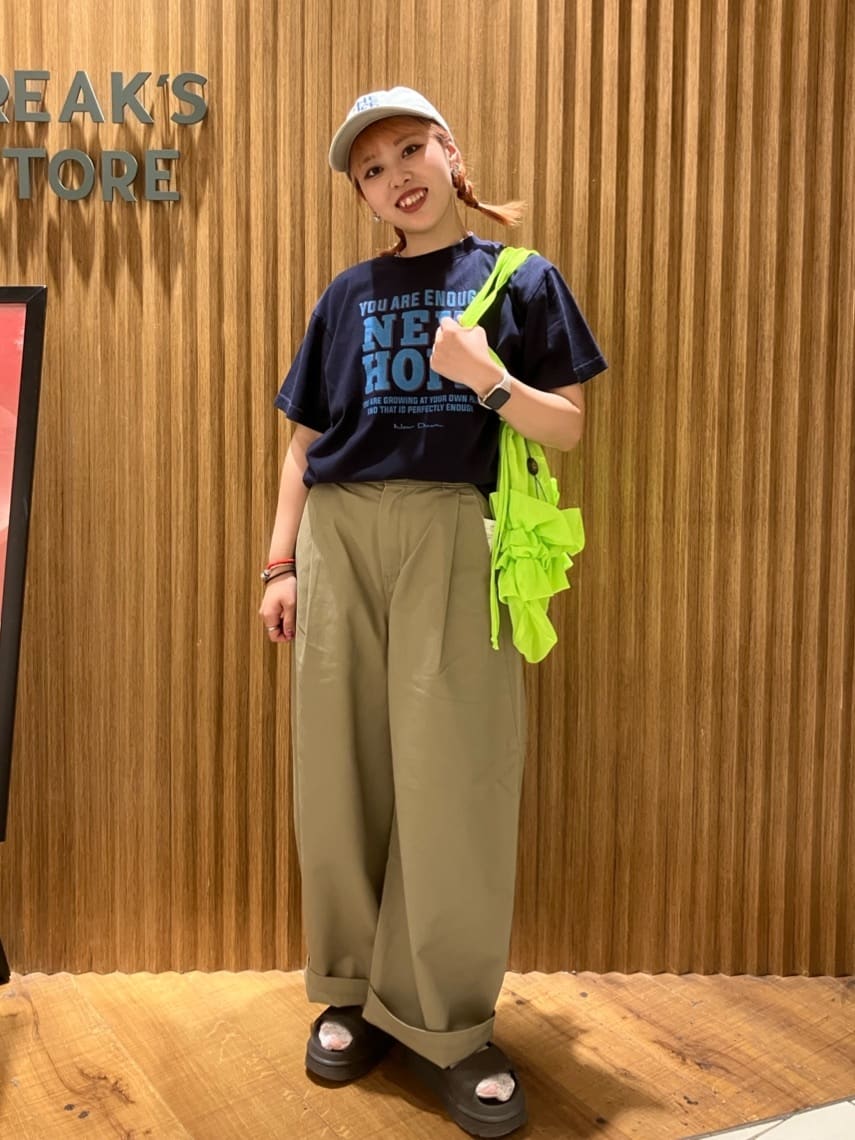 FREAK’S STOREのW GOLDENGLOW EMBOSSED[23.0cm~24.0cm展開]を使ったコーディネートを紹介します。｜Rakuten Fashion(楽天ファッション／旧楽天ブランドアベニュー)7373240