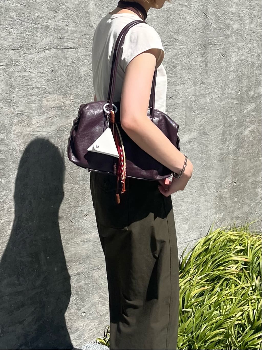 ear PAPILLONNERのロングハンドルボストンバッグを使ったコーディネートを紹介します。｜Rakuten Fashion(楽天ファッション／旧楽天ブランドアベニュー)7375396