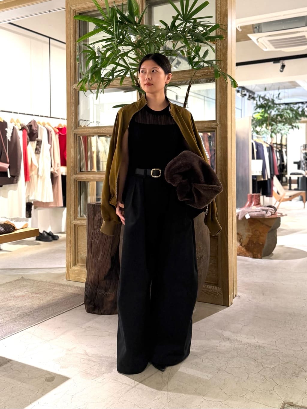GALLARDAGALANTEのランダムリブニットタンクを使ったコーディネートを紹介します。｜Rakuten Fashion(楽天ファッション／旧楽天ブランドアベニュー)7380573