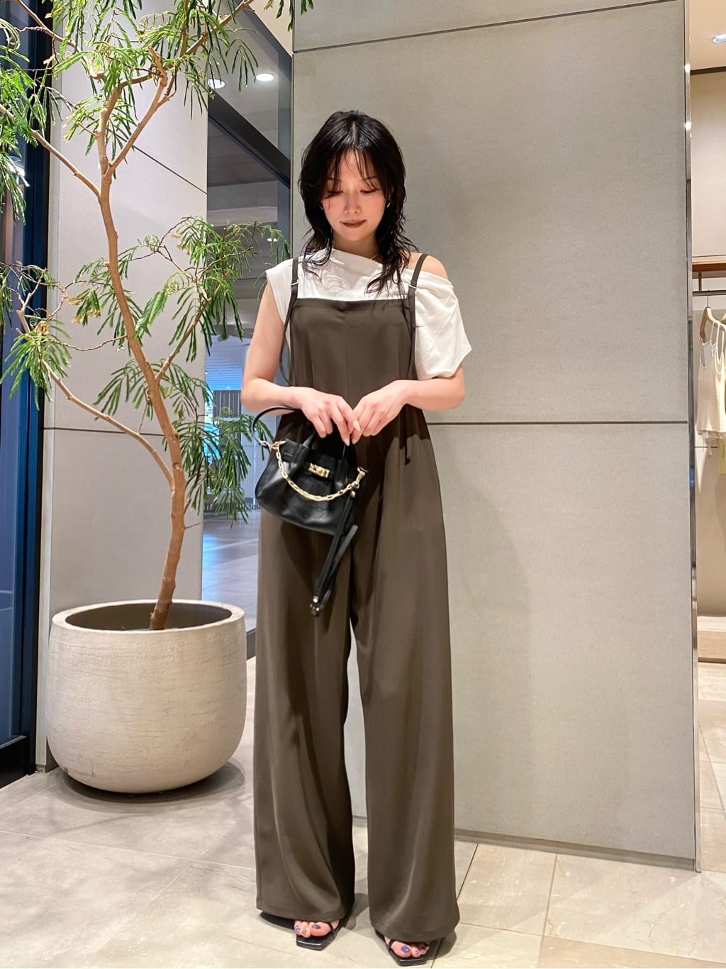 GALLARDAGALANTEのフレンチオフショルTeeを使ったコーディネートを紹介します。｜Rakuten Fashion(楽天ファッション／旧楽天ブランドアベニュー)7439880