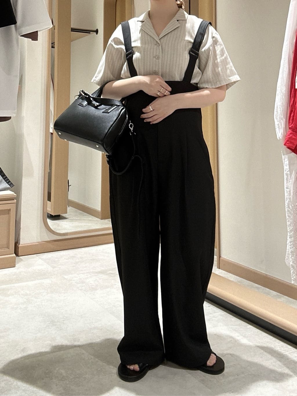 ear PAPILLONNERのスタッズボストンバッグを使ったコーディネートを紹介します。｜Rakuten Fashion(楽天ファッション／旧楽天ブランドアベニュー)7441248