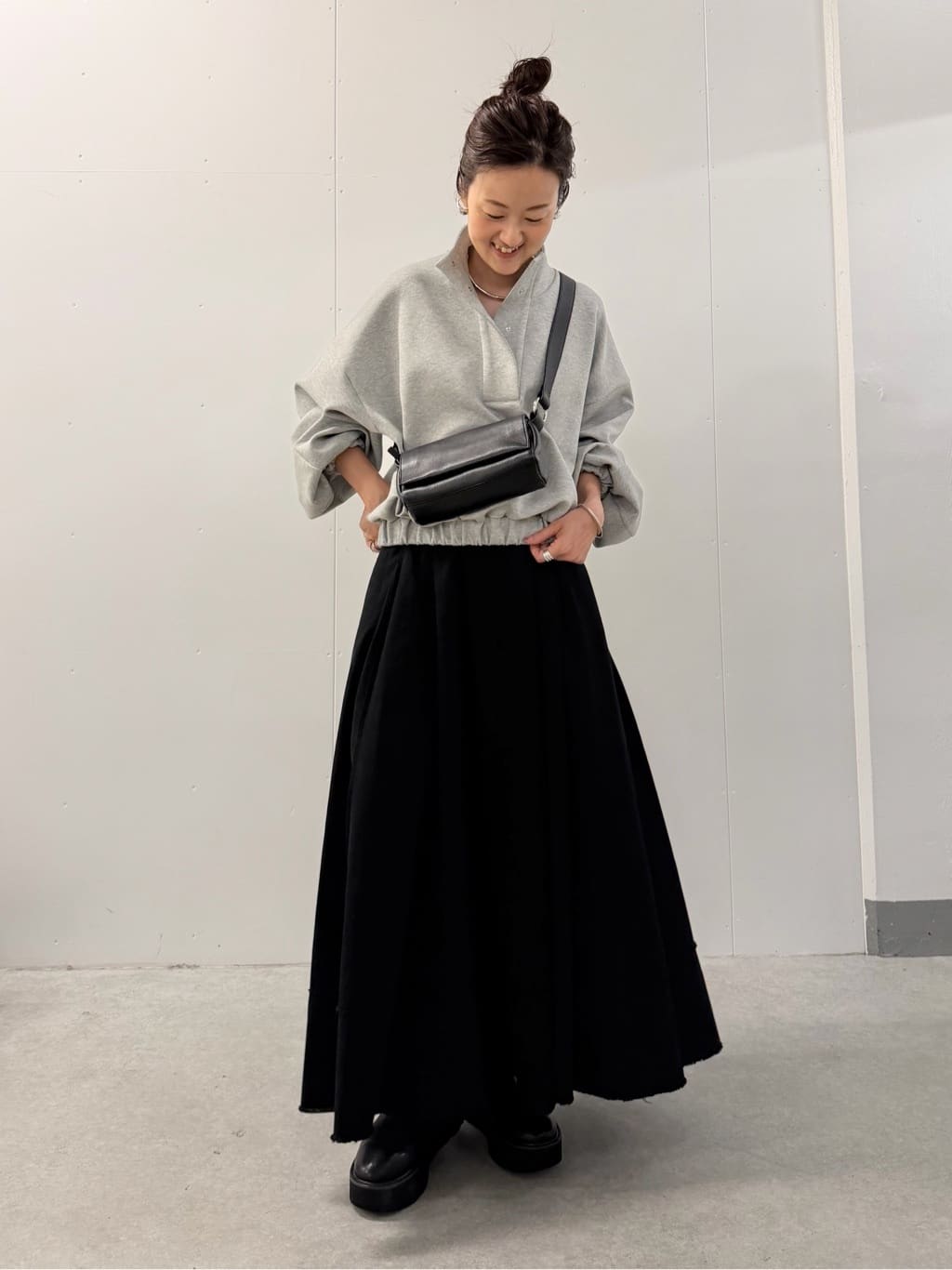 BEARDSLEY | スタンドカラーダンボールプルオーバー | Rakuten Fashion