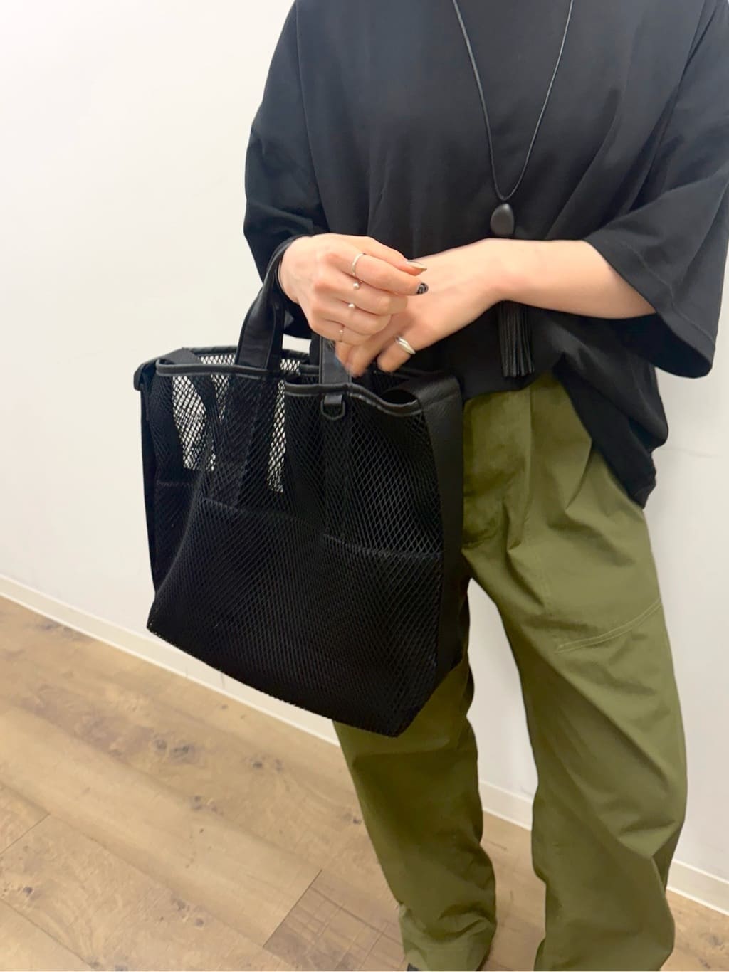 ear PAPILLONNERの【ouchi/ほし企画】ダイヤメッシュ2WAYトートバッグLを使ったコーディネートを紹介します。｜Rakuten Fashion(楽天ファッション／旧楽天ブランドアベニュー)6916758