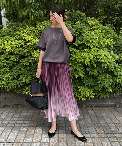 NICOLE CLUB | 着心地抜群!大人グラデーションプリーツスカート