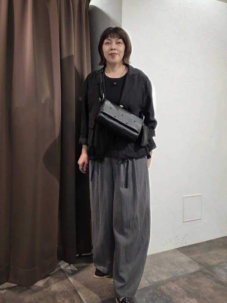 未使用タグ付き◎BEARDSLEY　リラックスパンツ　トラックパンツ BEARDSLEY | バイオタックパンツ | Rakuten Fashion(楽天ファッション