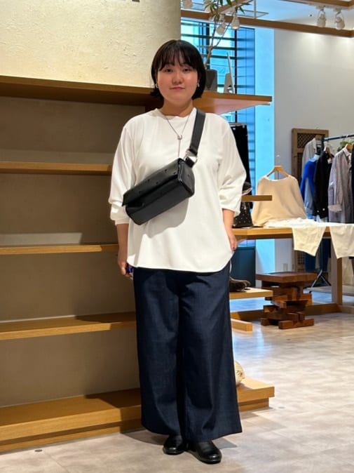 BEARDSLEY | 《本革》ドットボディバッグ | Rakuten Fashion(楽天