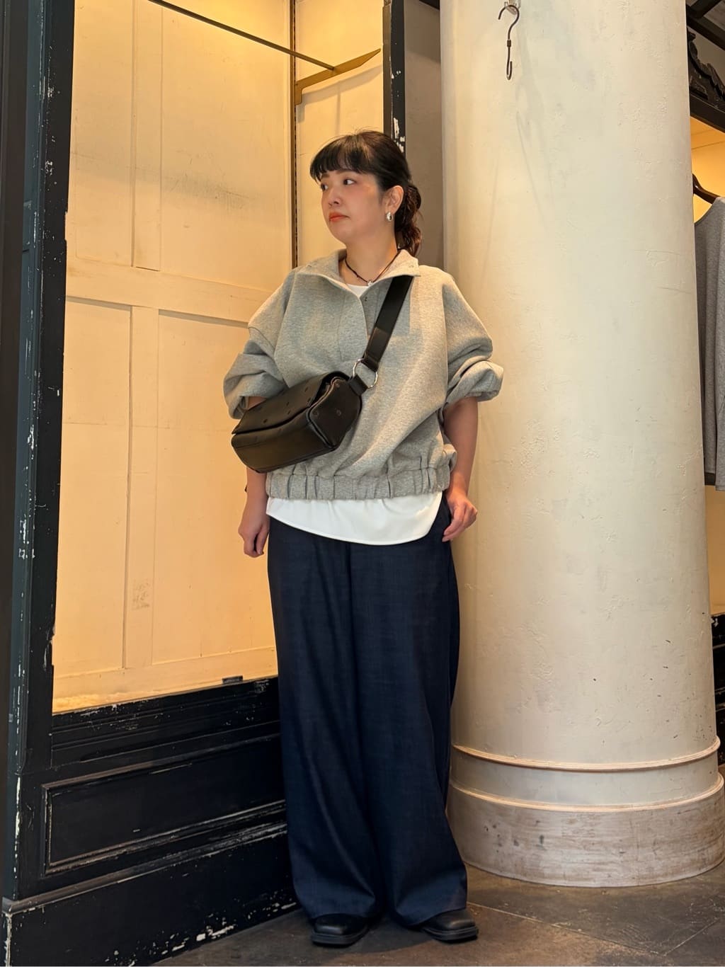 BEARDSLEY | スタンドカラーダンボールプルオーバー | Rakuten Fashion