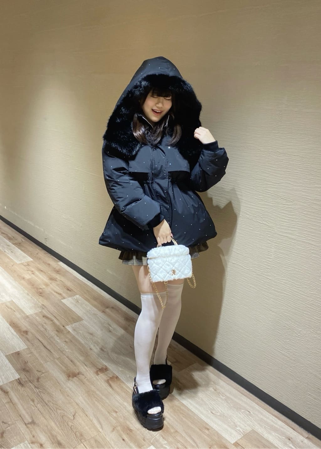 one after another NICE CLAUP | フェイクファー厚底サンダル